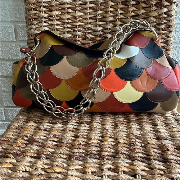 NWT-authentic Chloe JUANA  medium scalloped patchwork bag with gold chain - Picture 2 of 11